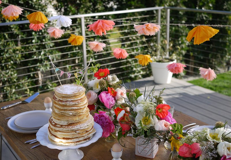 how to make crepe paper flower garland