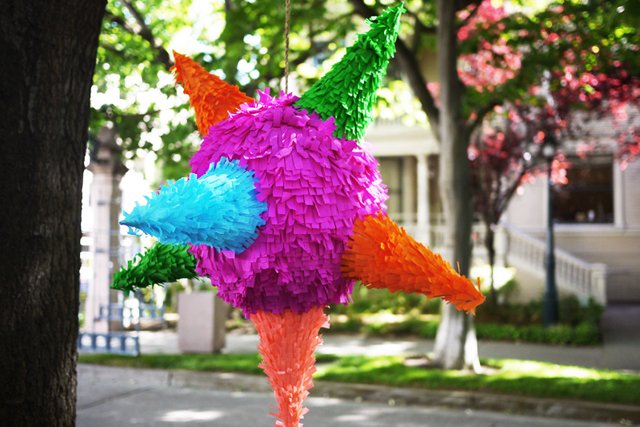 DIY Star Piñata – HonestlyYUM