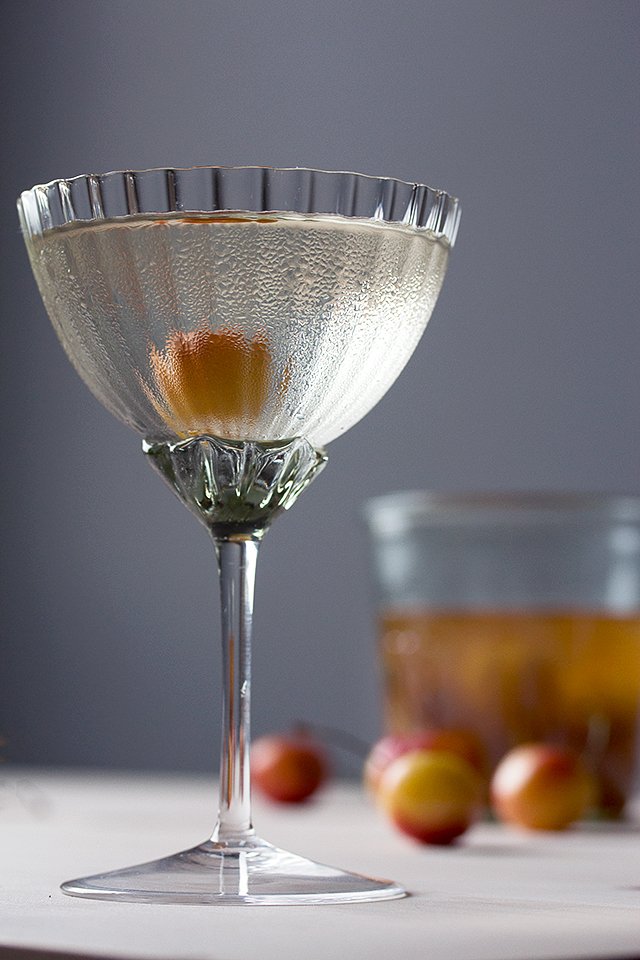 Cherry Brandy and Elderflower Cocktail // HonestlyYUM