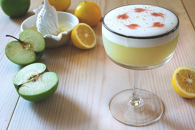 Create a Pisco Sour Cocktail