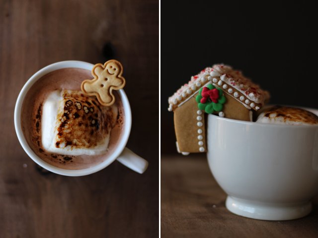 Mini Gingerbread Houses (Mug Toppers!) 