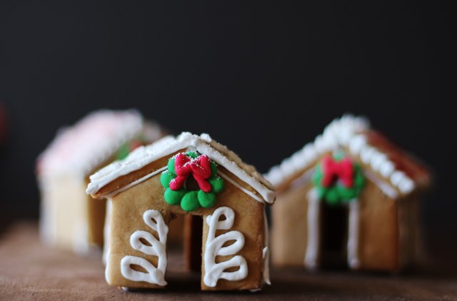 mini gingerbread house template