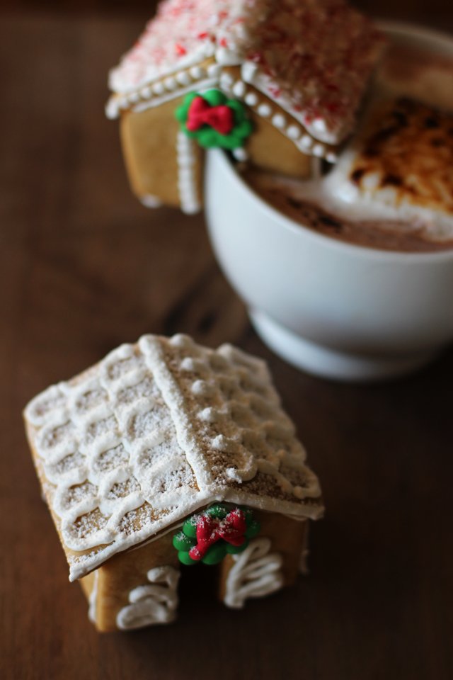 Easy, Cute Gingerbread House Brown Paper Bag Packaging