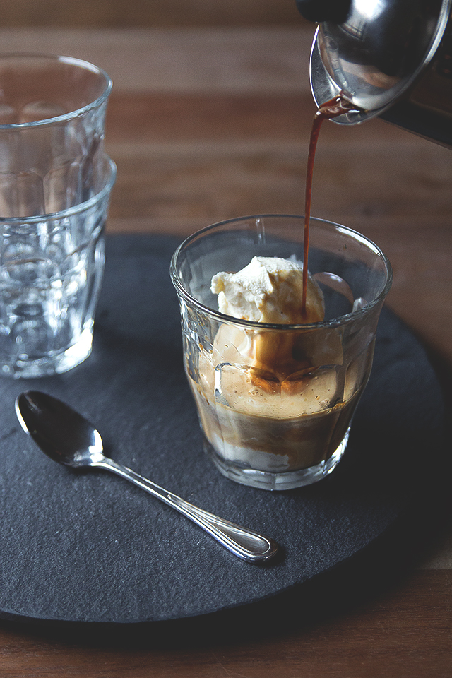 http://honestlyyum.com/wp-content/uploads/2014/03/irish.whiskey.affogato.1.1.jpg