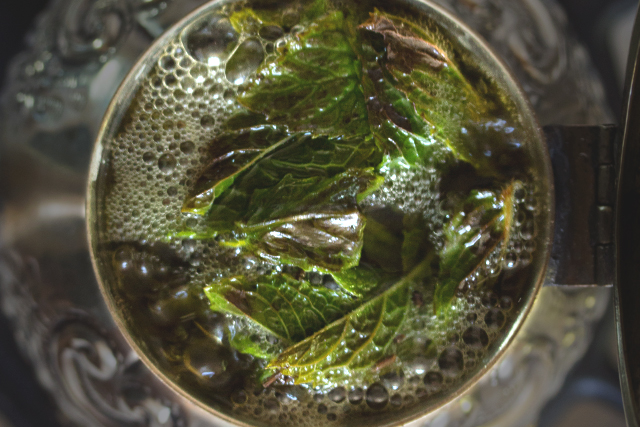 How to Make Moroccan Mint Tea – HonestlyYUM