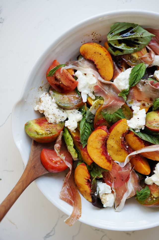 Nectarine, tomato, basil salad | HonestlyYUM