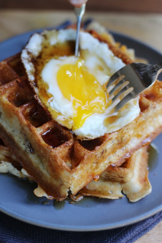 Egg and waffles | HonestlyYUM