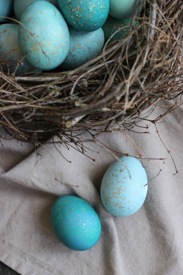 DIY Dyed Robin Eggs | HonestlyYUM