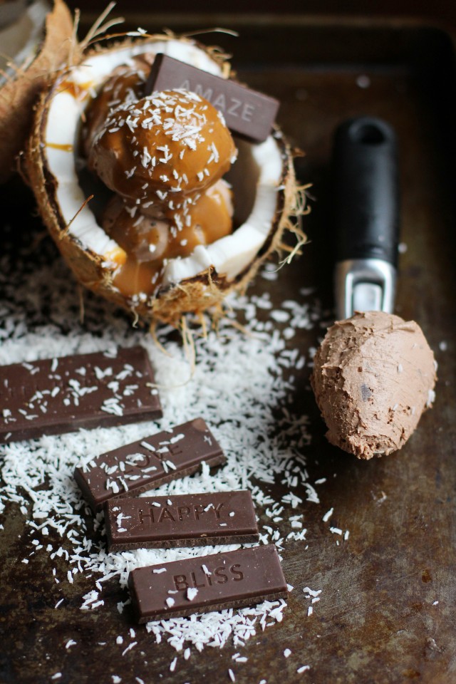 Vegan double chocolate ice cream with coconut caramel | HonestlyYUM
