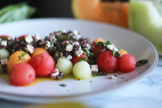 Melon and feta salad | HonestlyYUM