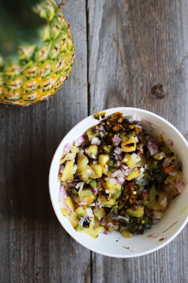 Pineapple salsa | HonestlyYUM