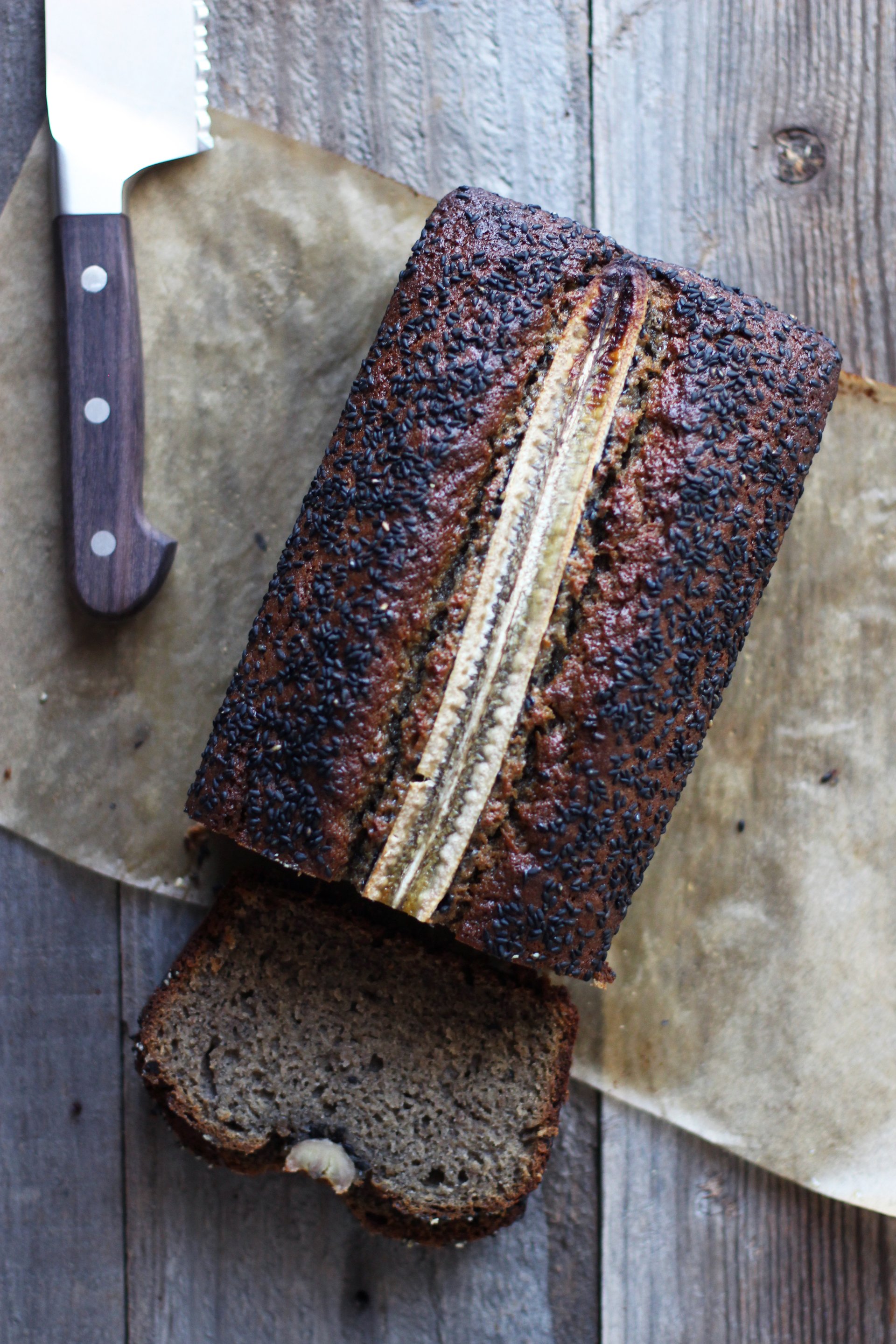 Banana bread | HonestlyYUM