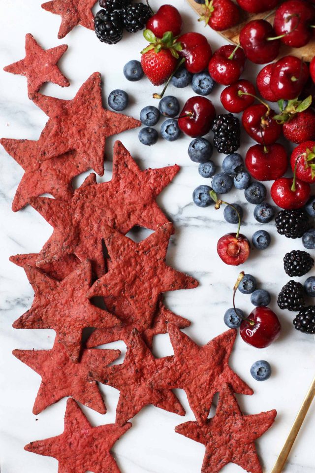 Beet-and-Pepper-crackers