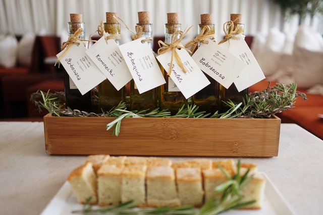 How To Throw An Olive Oil Tasting Party – HonestlyYUM