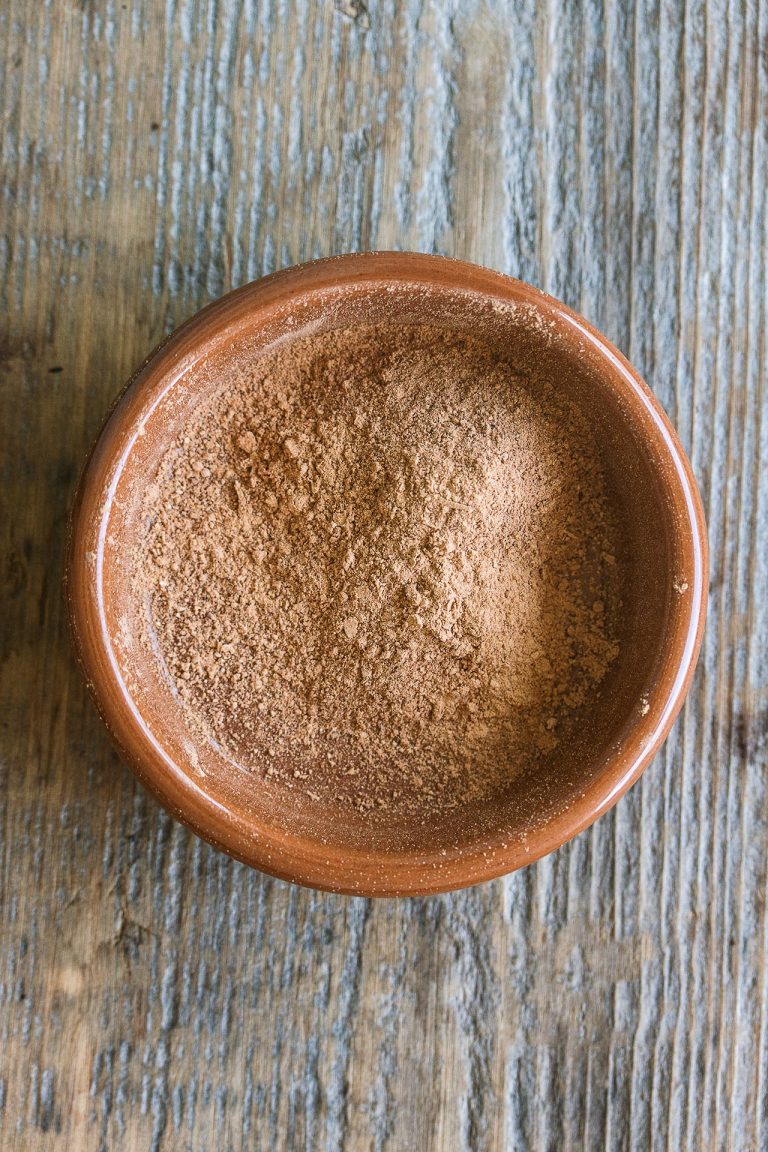 Gin and Tonic with Homemade Quinine Syrup HonestlyYUM