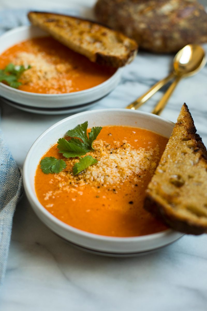 Tomato Coconut Curry Soup – HonestlyYUM