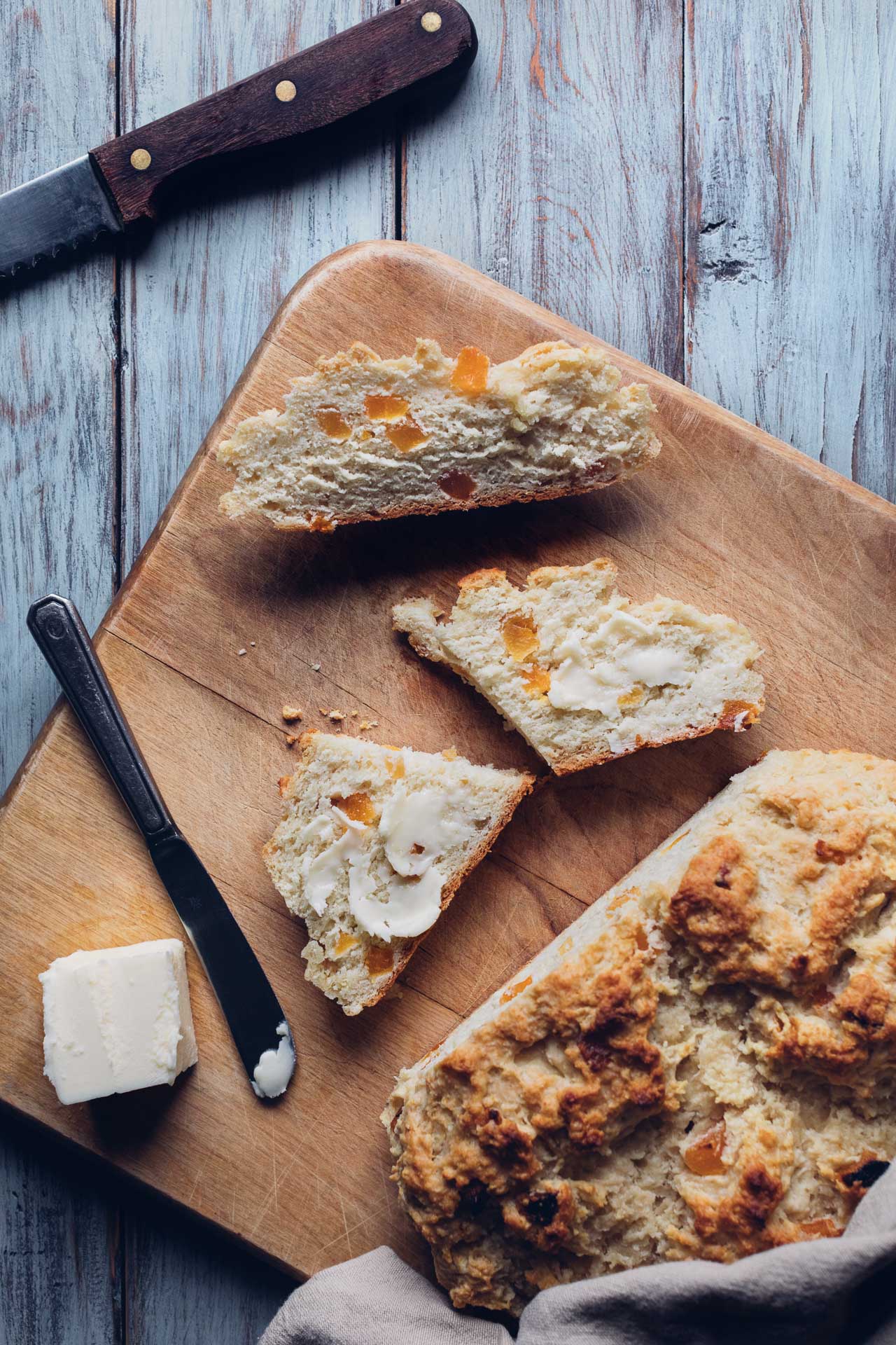 Irish Soda Bread with Dried Apricots | HonestlyYUM (honestlyyum.com)