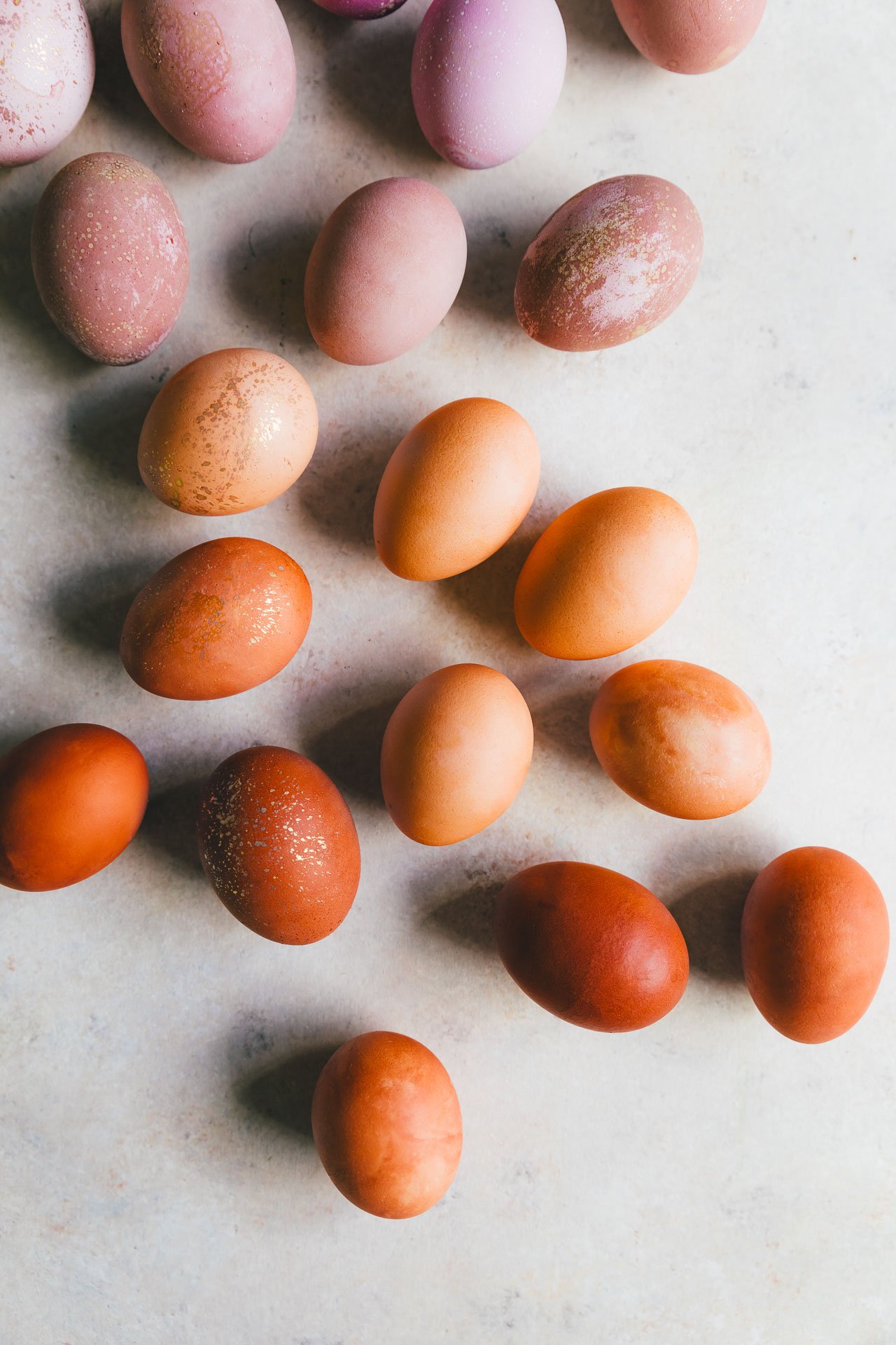 DIY Naturally Dyed Eggs | HonestlyYUM (honestlyyum.com)