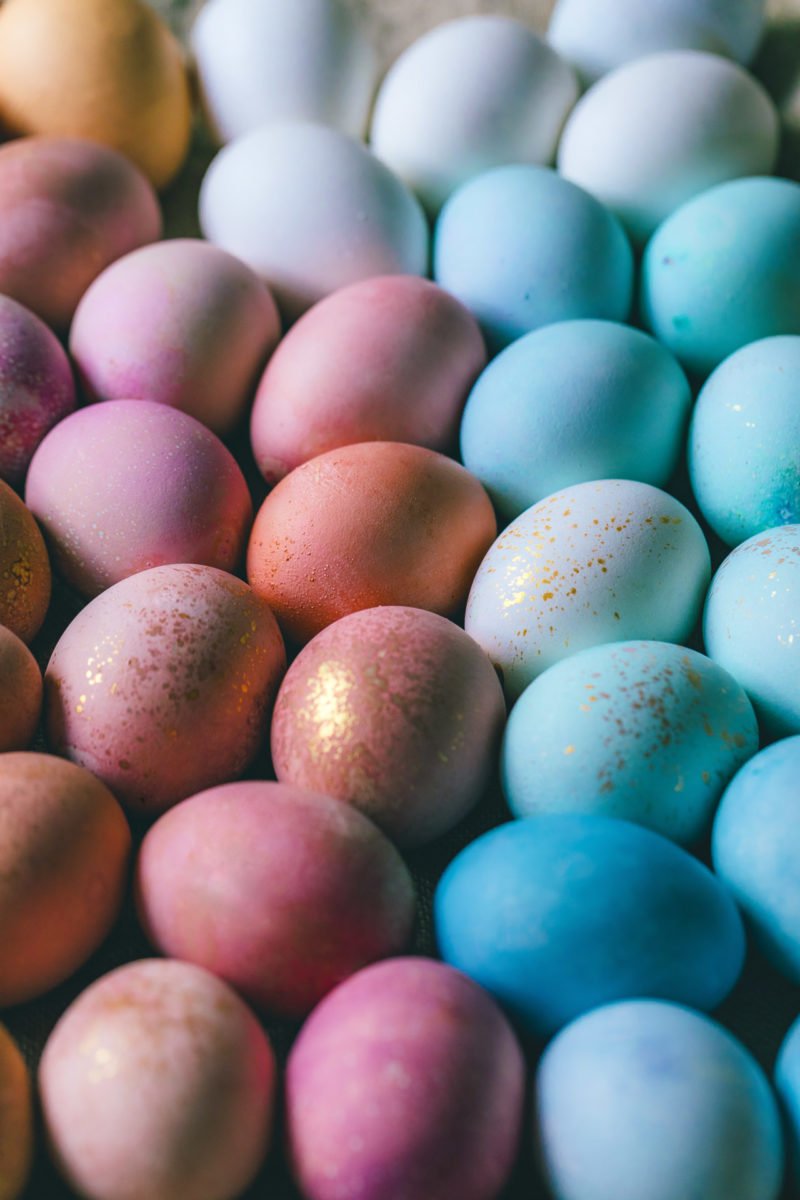 DIY Naturally Dyed Eggs – HonestlyYUM