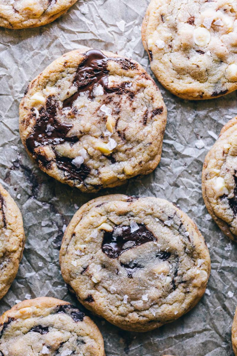 Dark Chocolate Chunk White Chocolate Chip Macadamia Nut Cookies w ...