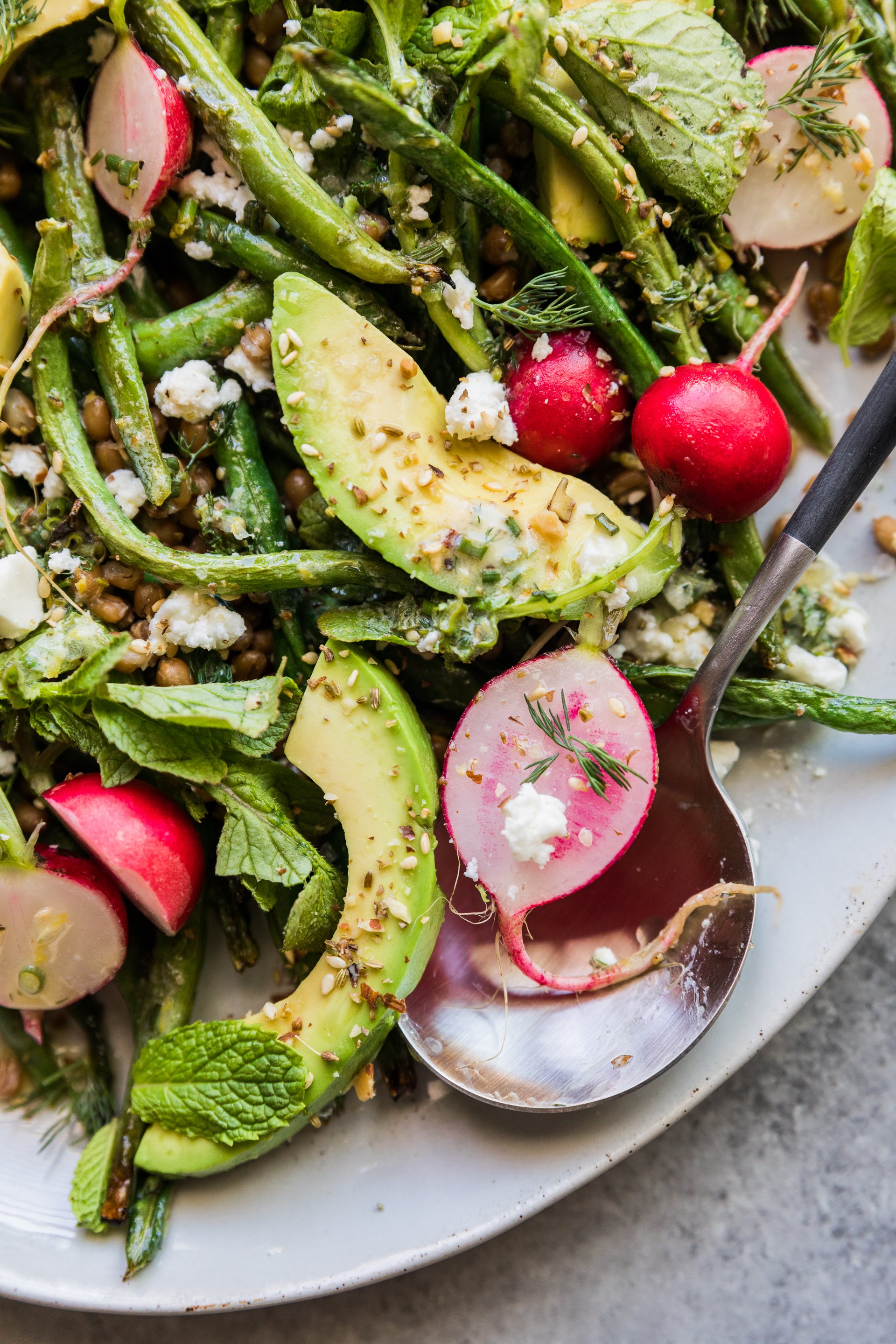 Grilled Green Bean Salad | HonestlyYUM (honestlyyum.com)