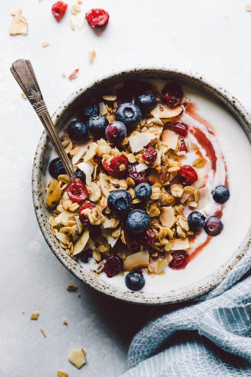 Everyday Granola {GlutenFree + Vegan} HonestlyYUM
