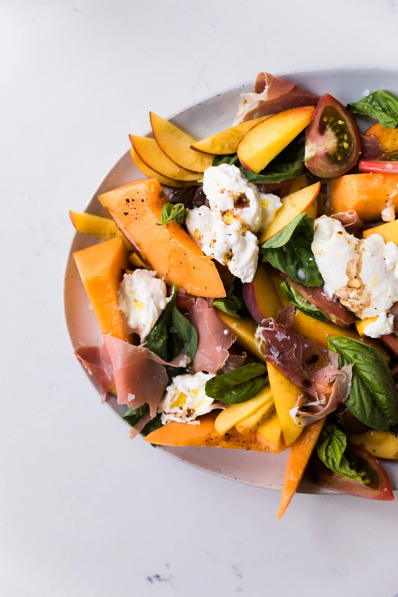 Summer Fruit Salad | HonestlyYUM (honestlyyum.com) #salad #summer #recipes #fruit