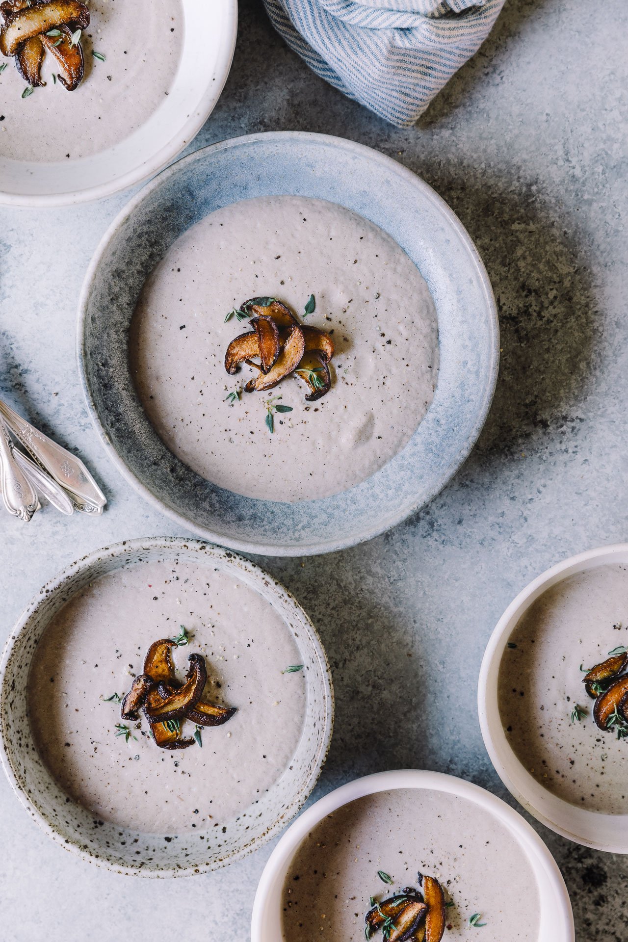 The best mushroom soup you'll ever try! Recipe by HonestlyYUM.