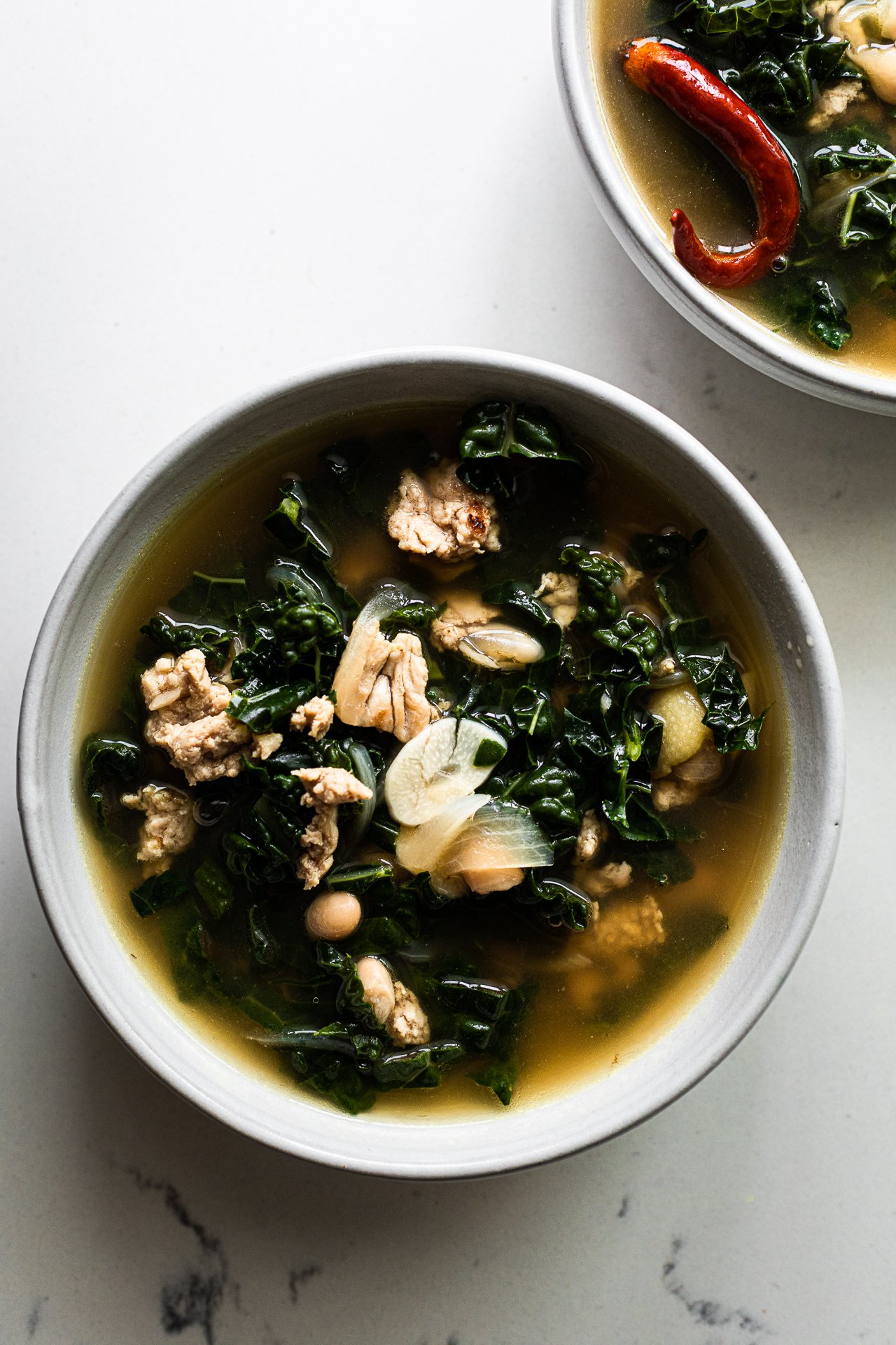 Chicken Kale White Bean Soup – HonestlyYUM